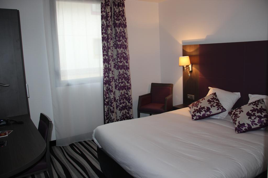 Kyriad Saint Quentin En Yvelines - Montigny Εξωτερικό φωτογραφία